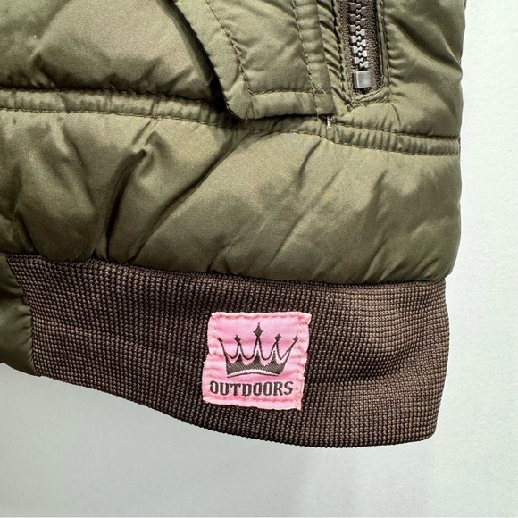 Pennsylvania Embroidered Olive Green Faux Fur Trim Puffer Vest Size Medium - Picture 11 of 12